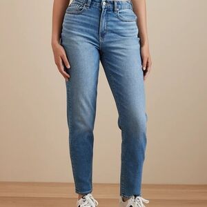 American Eagle 'Mom Jean'